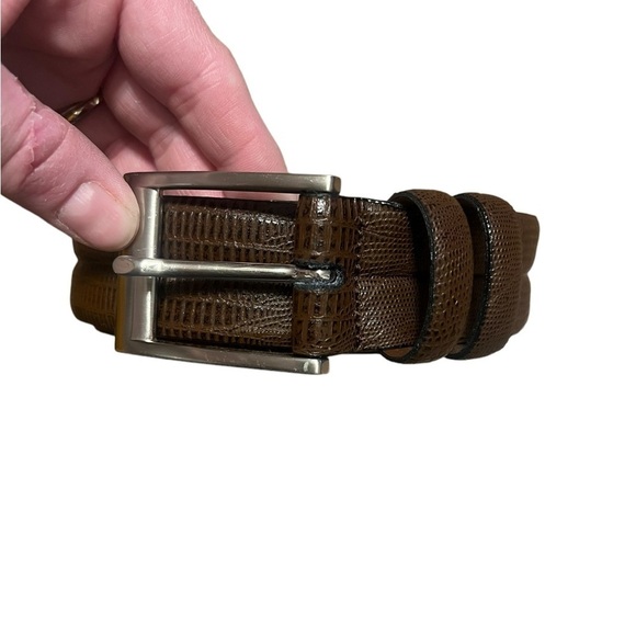 Made in Italy men’s brown leather belt with silver hardware - Picture 3 of 6